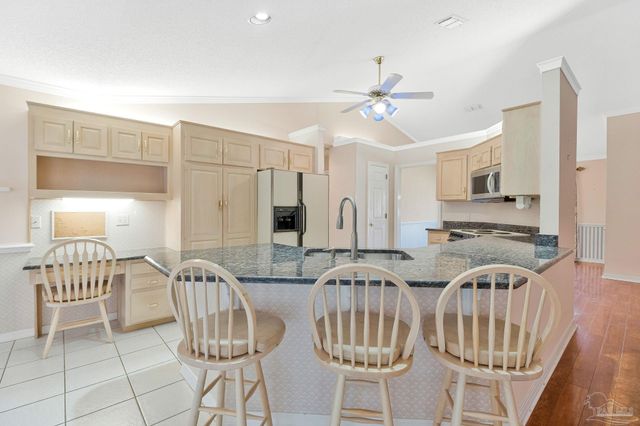 9320 Bell Ridge Dr, Pensacola, FL 32526