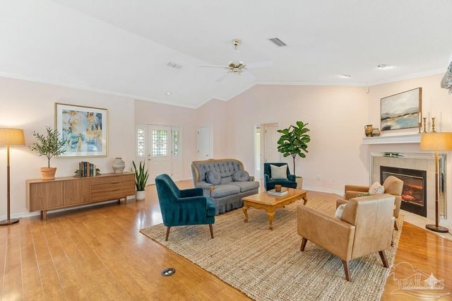 9320 Bell Ridge Dr, Pensacola, FL 32526