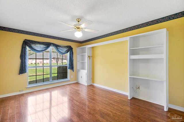 9320 Bell Ridge Dr, Pensacola, FL 32526