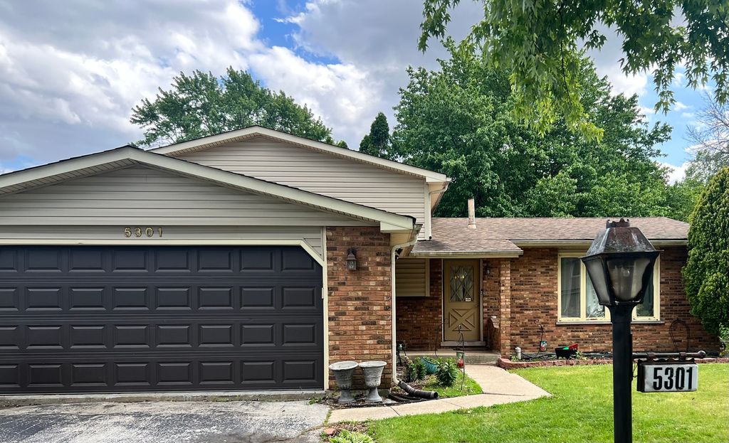 5301 Imperial Drive, Richton Park, IL 60471