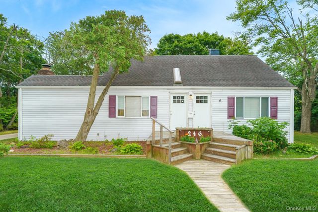 246 Columbus Avenue, West Babylon, NY 11704