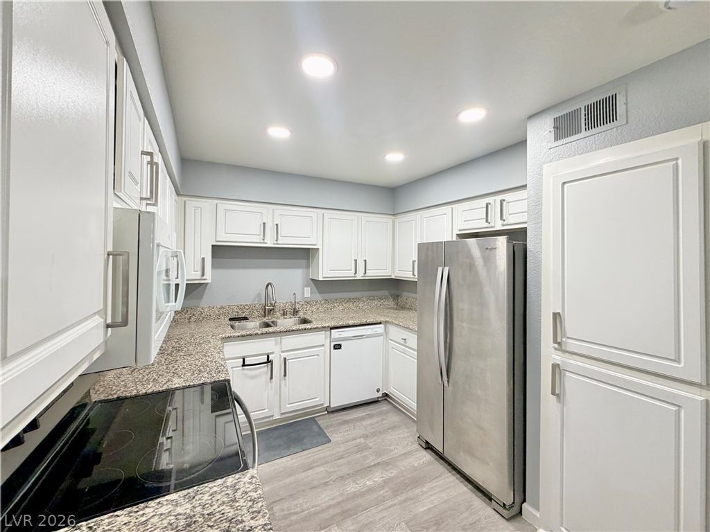 3151 Soaring Gulls Drive 2192, Las Vegas, NV 89128 — exterior