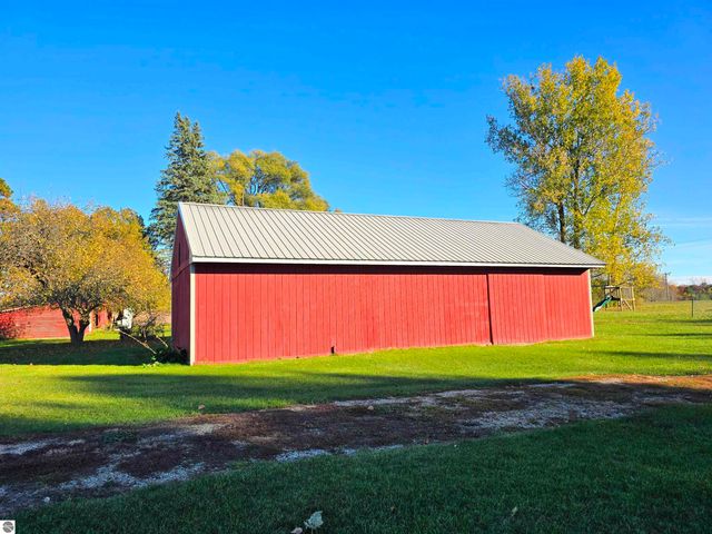 3085 Merrill Lake Drive, Sears, MI 49679