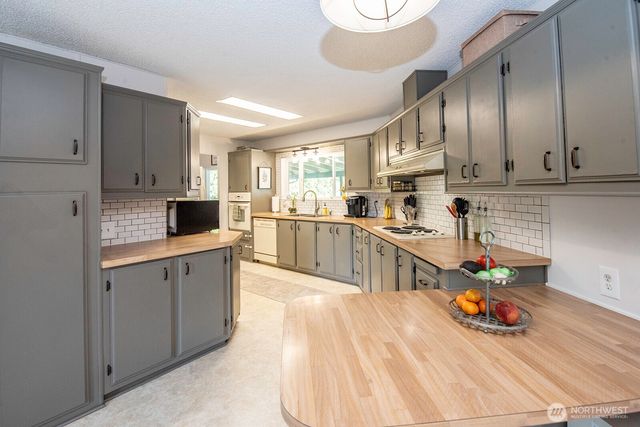 1729 154th Street S, Spanaway, WA 98387