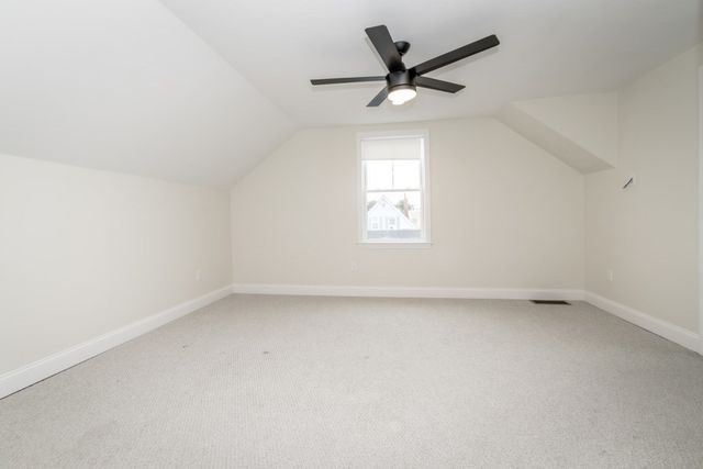 32 Union St 32, Lowell, MA 01852