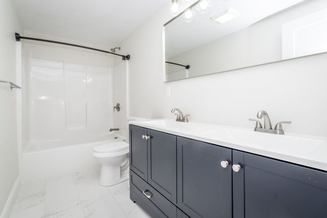 32 Union St 32, Lowell, MA 01852