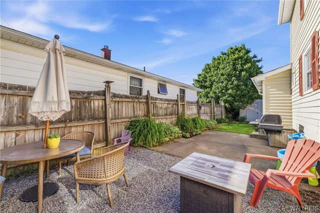 80 Roosevelt Avenue, Lancaster, NY 14086