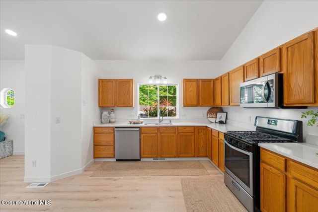 2072 W Ashley AVE, Coeur D'alene, ID 83815