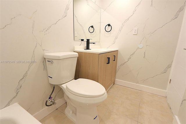 4550 NW 9th St 305E, Miami, FL 33126