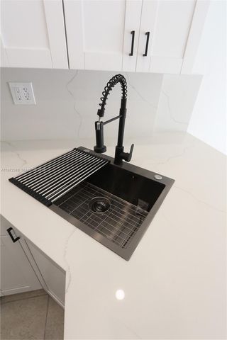 4550 NW 9th St 305E, Miami, FL 33126