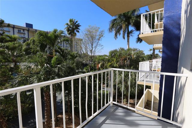 4550 NW 9th St 305E, Miami, FL 33126