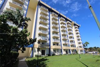 4550 NW 9th St 305E, Miami, FL 33126