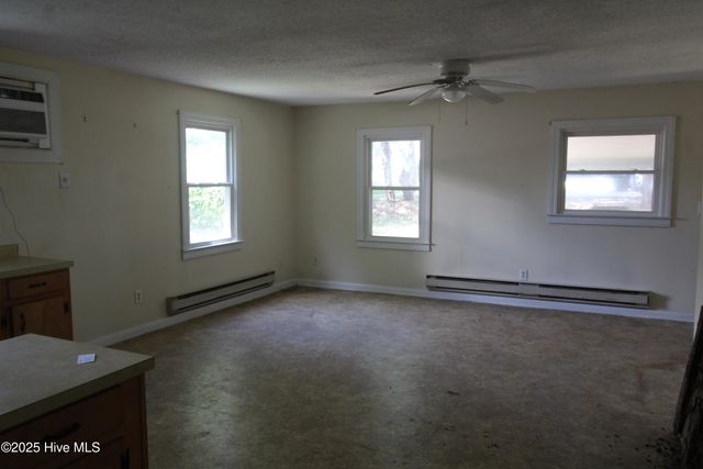 105 Walnut Street A & B, Swansboro, NC 28584