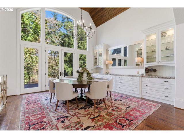 951 ATWATER Rd, Lake Oswego, OR 97034