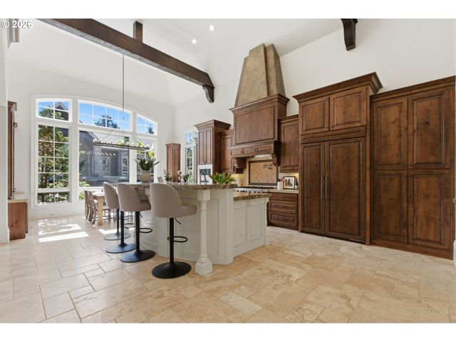 951 ATWATER Rd, Lake Oswego, OR 97034