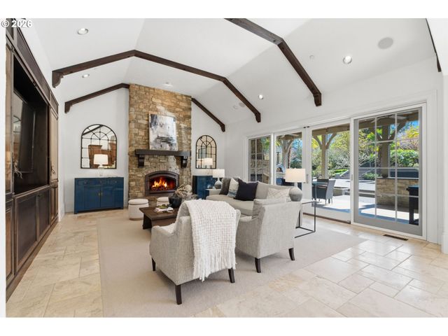 951 ATWATER Rd, Lake Oswego, OR 97034