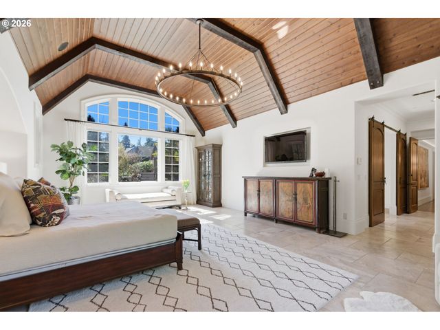 951 ATWATER Rd, Lake Oswego, OR 97034