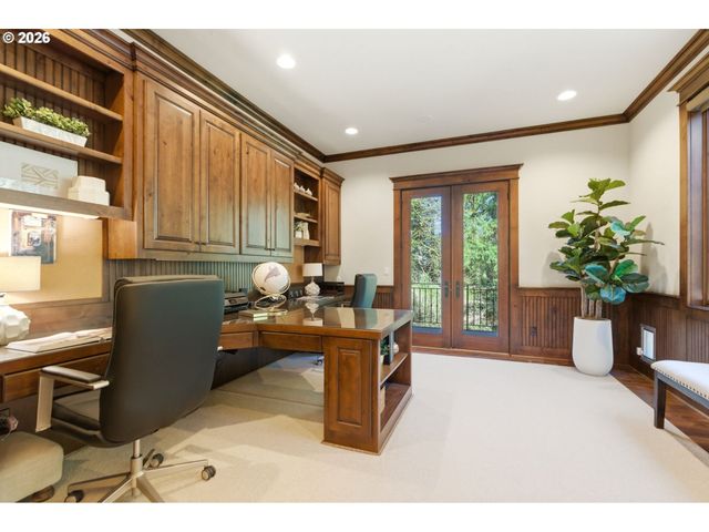 951 ATWATER Rd, Lake Oswego, OR 97034