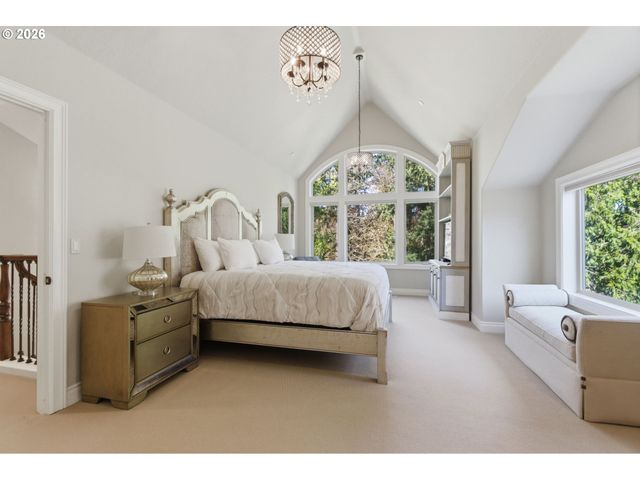 951 ATWATER Rd, Lake Oswego, OR 97034