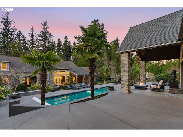 951 ATWATER Rd, Lake Oswego, OR 97034