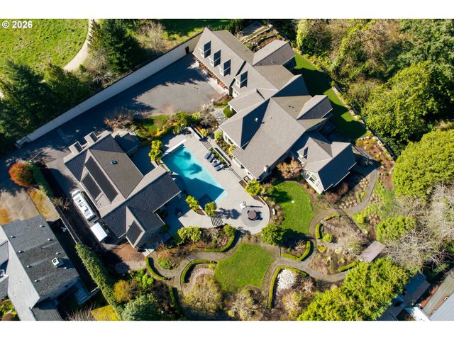 951 ATWATER Rd, Lake Oswego, OR 97034
