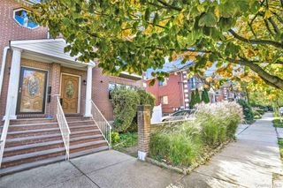 88-20 70th Road, Forest Hills, NY 11375