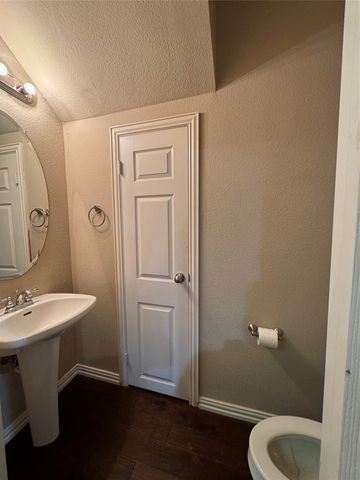 575 S Virginia Hills Drive 105, Mckinney, TX 75072