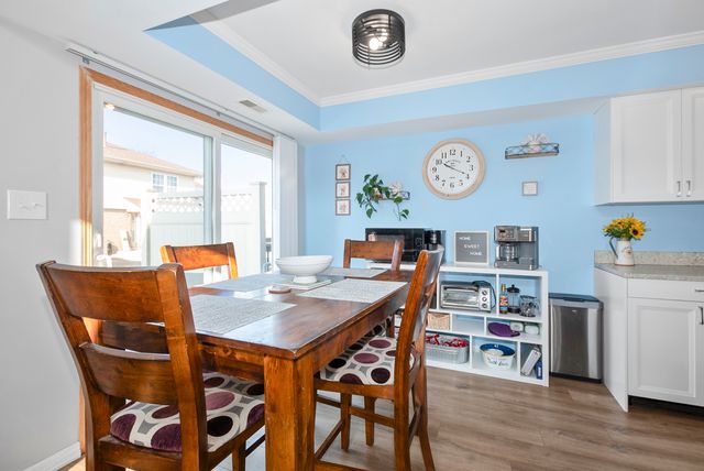 16106 Creekmont Court, Tinley Park, IL 60487