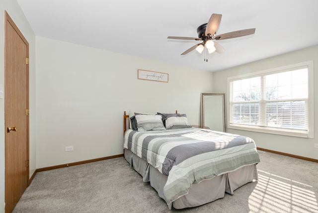 16106 Creekmont Court, Tinley Park, IL 60487