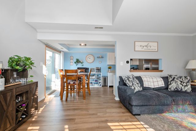 16106 Creekmont Court, Tinley Park, IL 60487