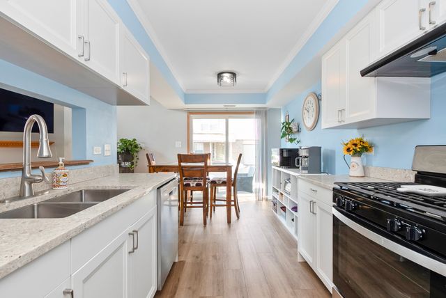 16106 Creekmont Court, Tinley Park, IL 60487