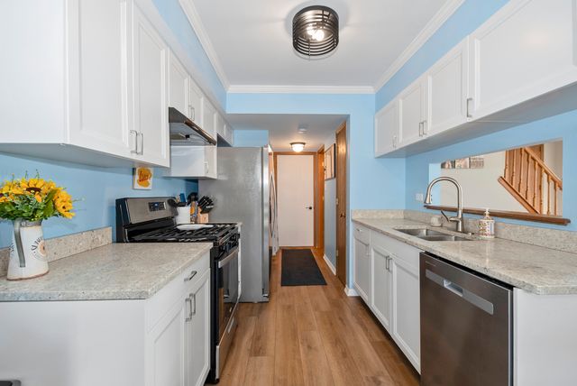 16106 Creekmont Court, Tinley Park, IL 60487