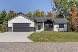 383 Oakbrook Drive, Wisconsin Dells, WI 53965
