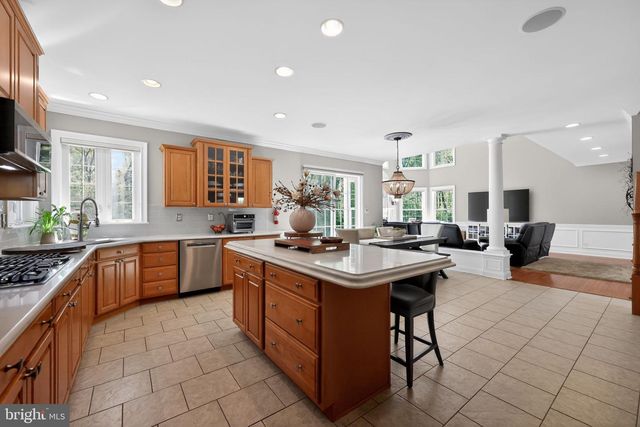 233 GLEN HAVEN CT, Swedesboro, NJ 08085