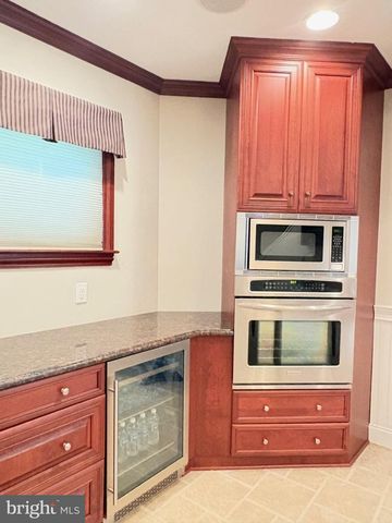 233 GLEN HAVEN CT, Swedesboro, NJ 08085
