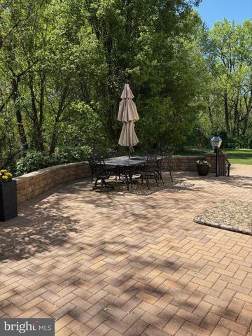 233 GLEN HAVEN CT, Swedesboro, NJ 08085