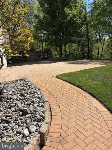 233 GLEN HAVEN CT, Swedesboro, NJ 08085