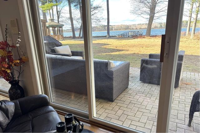 41 Clearwater Drive, Dover, NH 03820