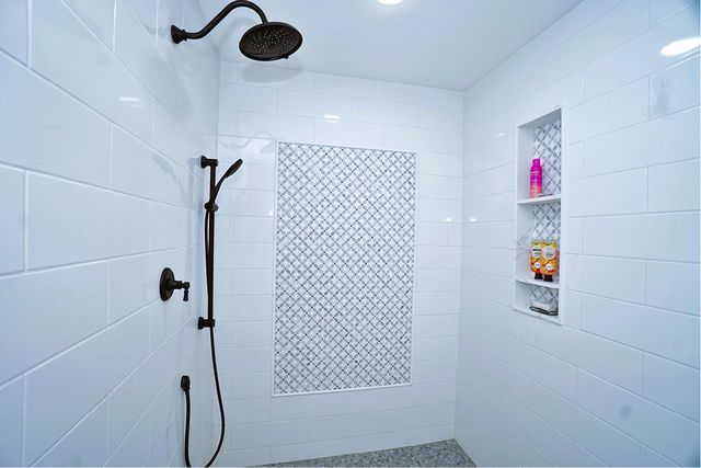 41 Clearwater Drive, Dover, NH 03820