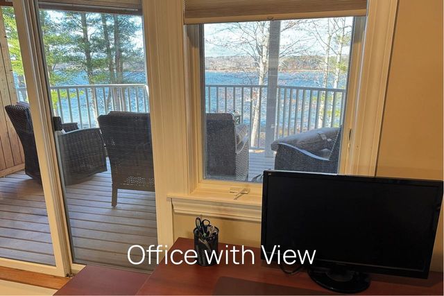 41 Clearwater Drive, Dover, NH 03820