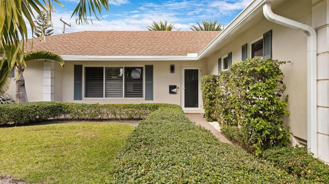 817 SE 13th Court, Deerfield Beach, FL 33441