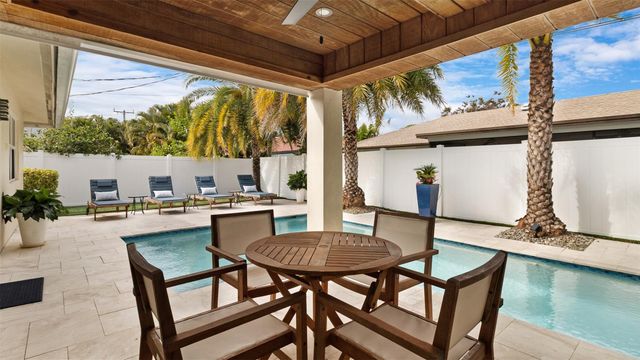 817 SE 13th Court, Deerfield Beach, FL 33441