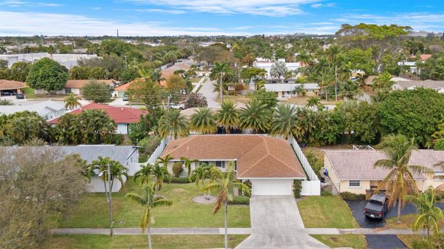 817 SE 13th Court, Deerfield Beach, FL 33441