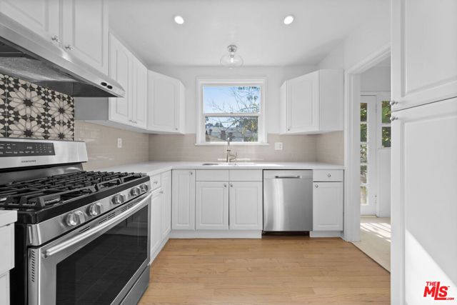 11347 CASHMERE Street, Los Angeles, CA 90049
