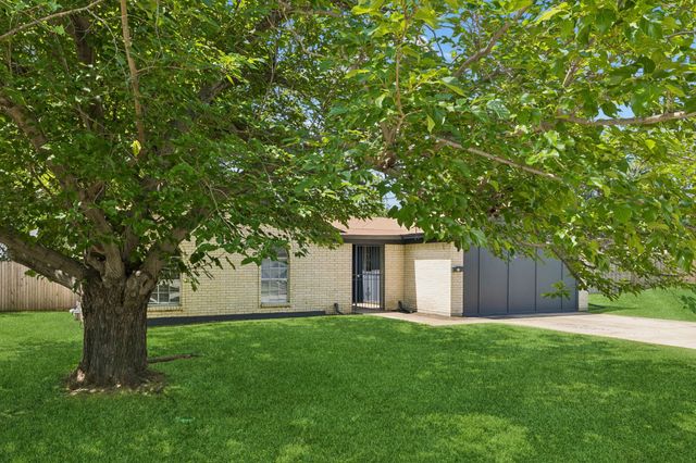7440 Beckwood Drive, Fort Worth, TX 76112