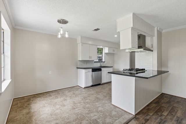 7440 Beckwood Drive, Fort Worth, TX 76112