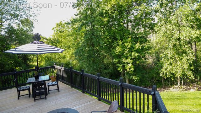 3094 Waldon Park Drive, Orion Charter Township, MI 48359