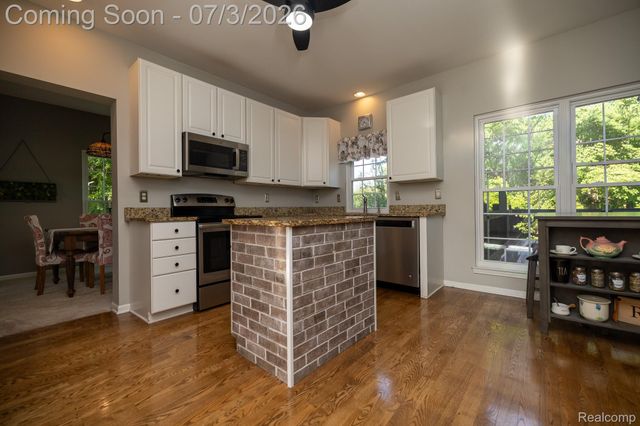 3094 Waldon Park Drive, Orion Charter Township, MI 48359