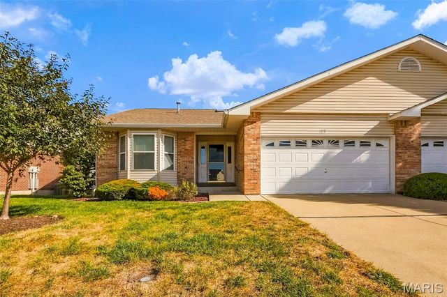 199 Southern Oaks Drive, St Charles, MO 63303