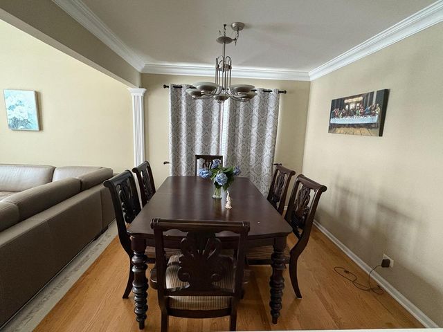 1375 Burnett Drive, Aurora, IL 60502